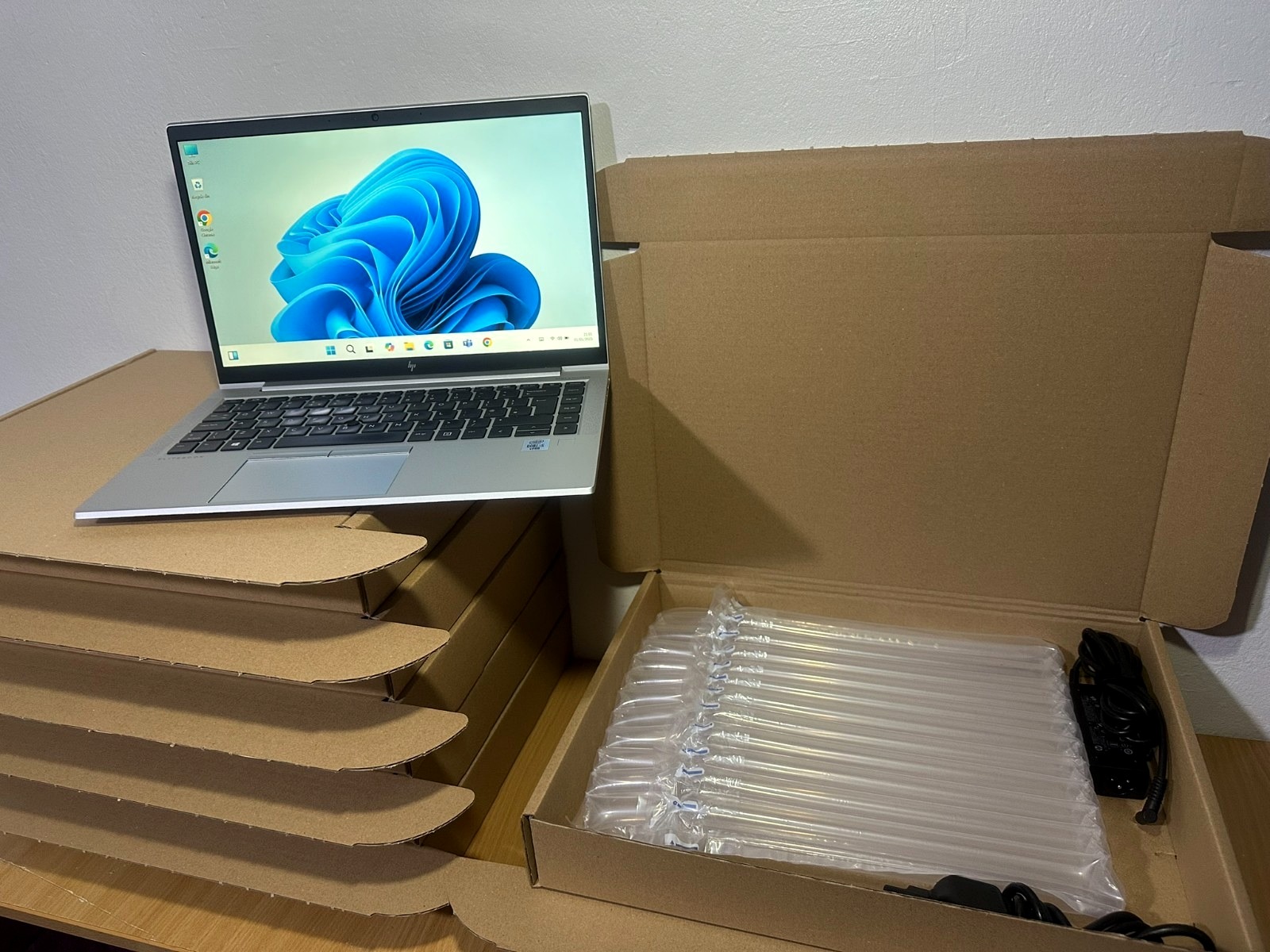 HP EliteBook 830 G7 13.3in Laptop 10th Gen 4-Core i5-10310U 16GB DDR4 256GB SSD