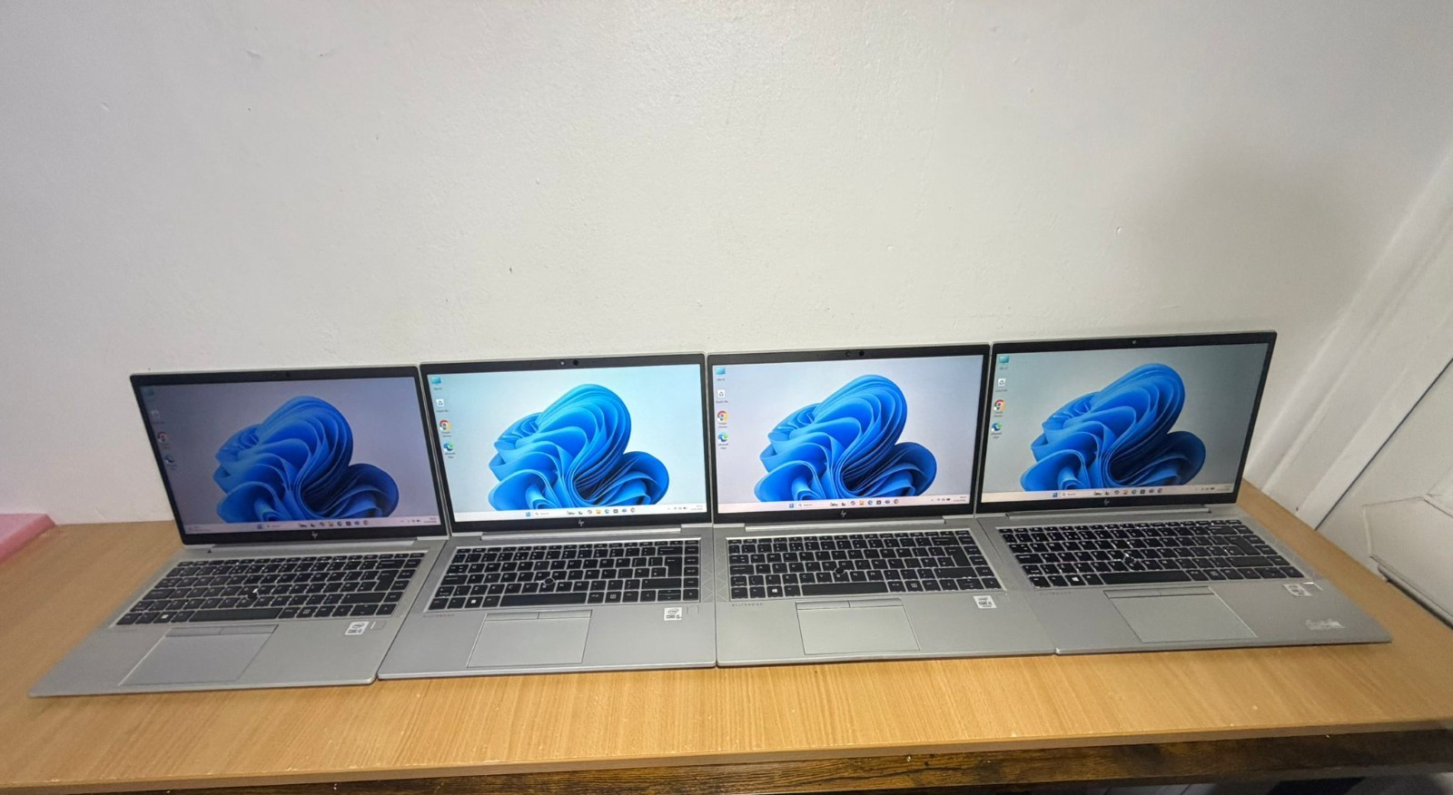 HP EliteBook 840 G7 14in Business Laptop 10th Gen Intel i5-10210U 4-Cores 16GB DDR4 256GB NVMe SSD