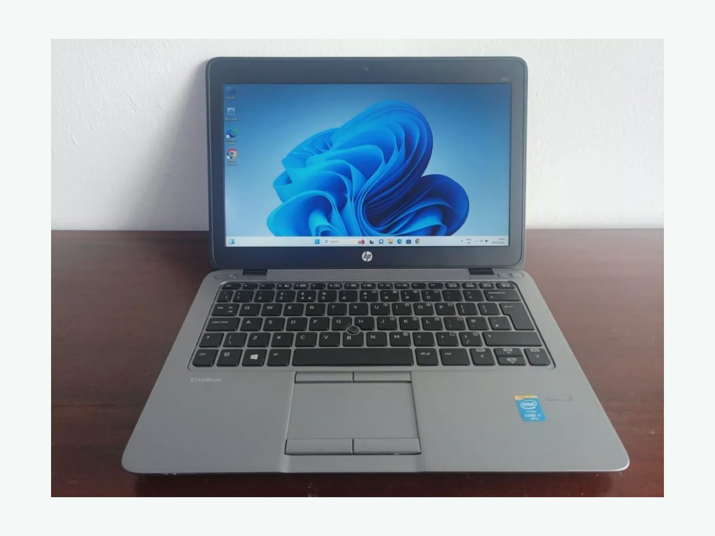 HP EliteBook 820 G2 12.5in Laptop 5th Gen 2-Core i5-5300U 8GB 500GB HDD product photo