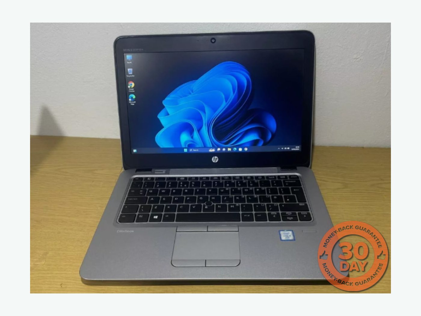 HP EliteBook 820 G3 12.5in Laptop 6th Gen 2-Core i5-6300U 8GB DDR4 256GB SSD product photo